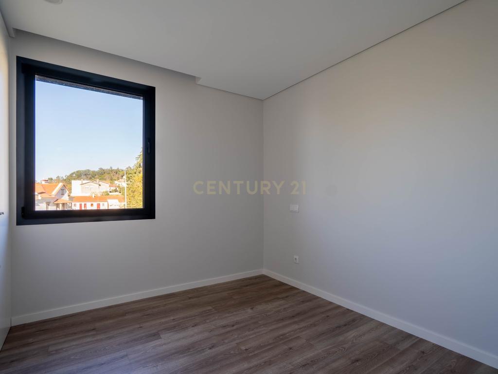 Apartamento T3 - Empreendimento Gardens - Novo - Image 18