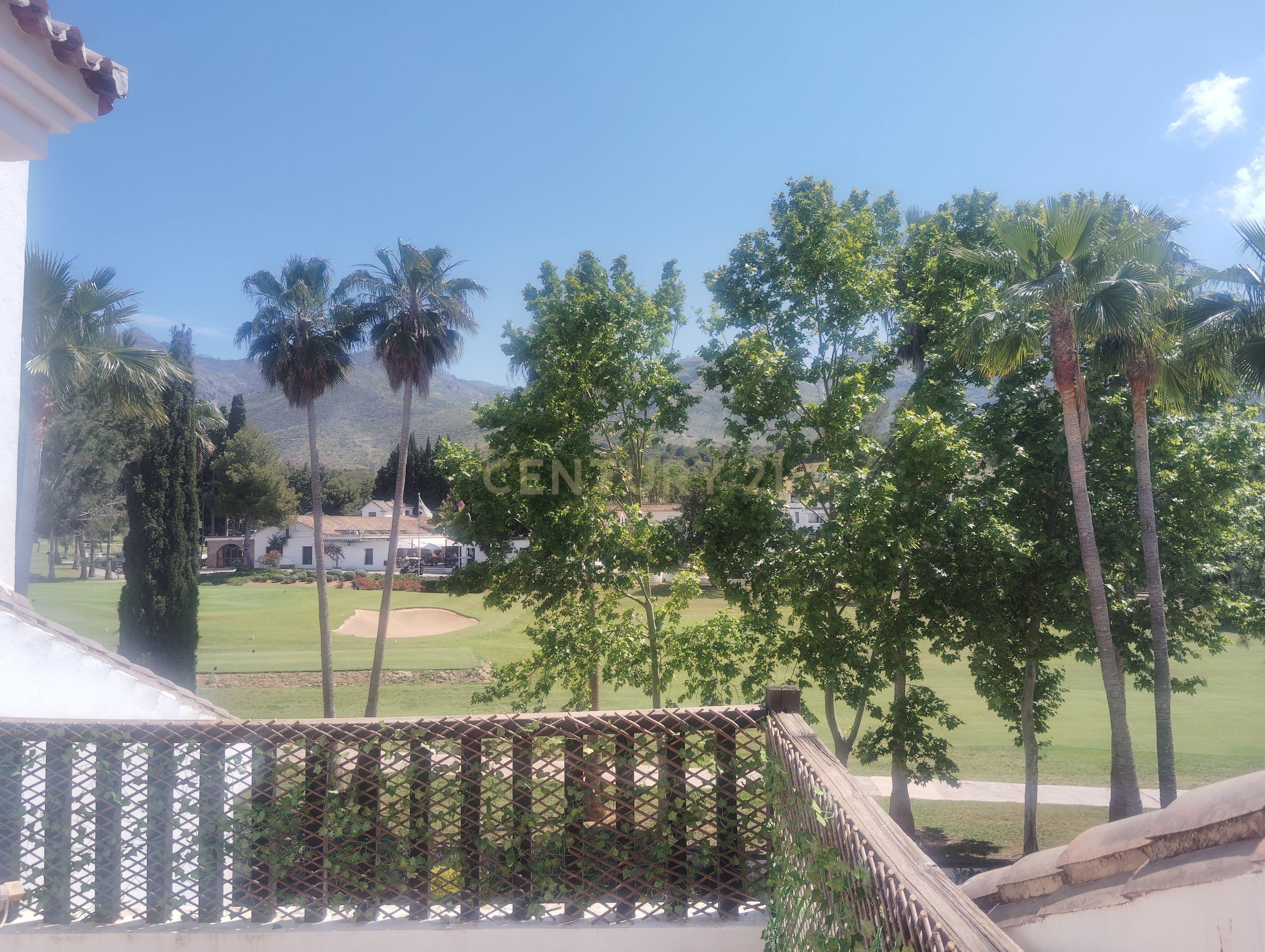 Casa Térrea em Málaga com Jardim e Piscina em Comunidade Fechada - Image 18