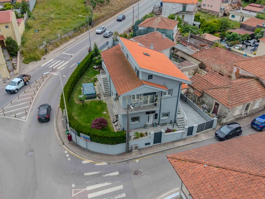 MORADIA NO CENTRO DE GONDOMAR - Image 47