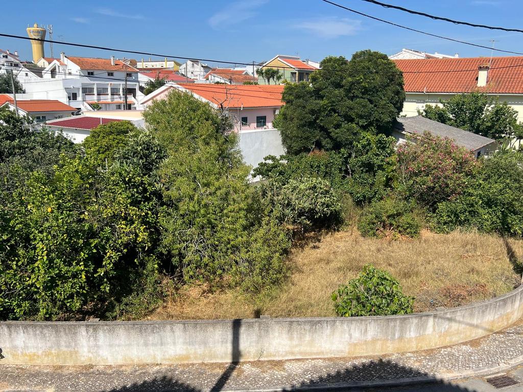 Terreno Urbano com 310 m2 na Charneca de Caparica - Image 10