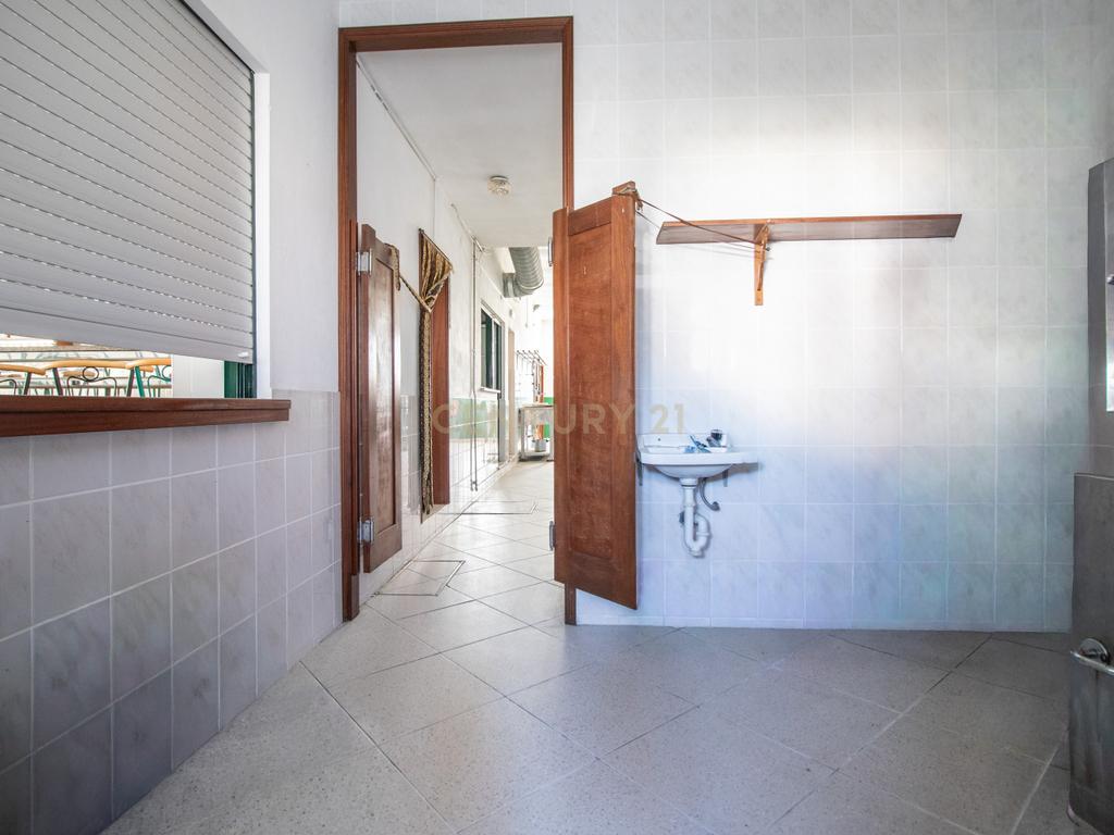 Estabelecimento Comercial - Antigo Restaurante - Lavos, Figueira da Foz - Image 35
