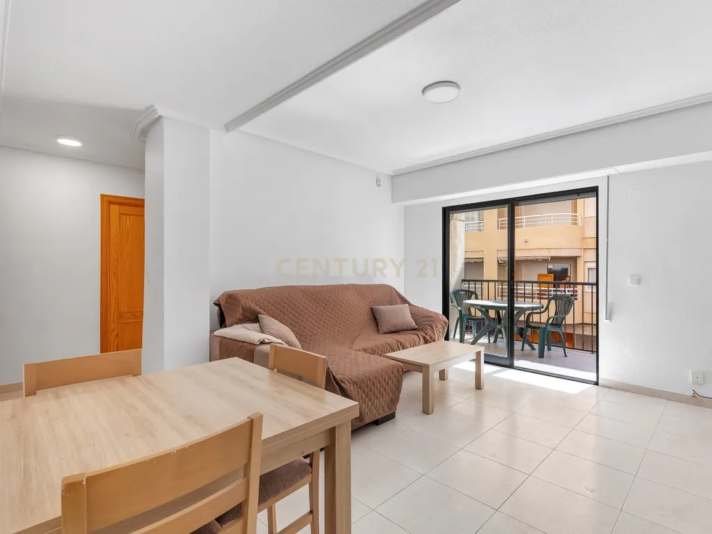 Apartamento com terraço e vista mar a apenas 80 metros da praia de La Mata - Image 12