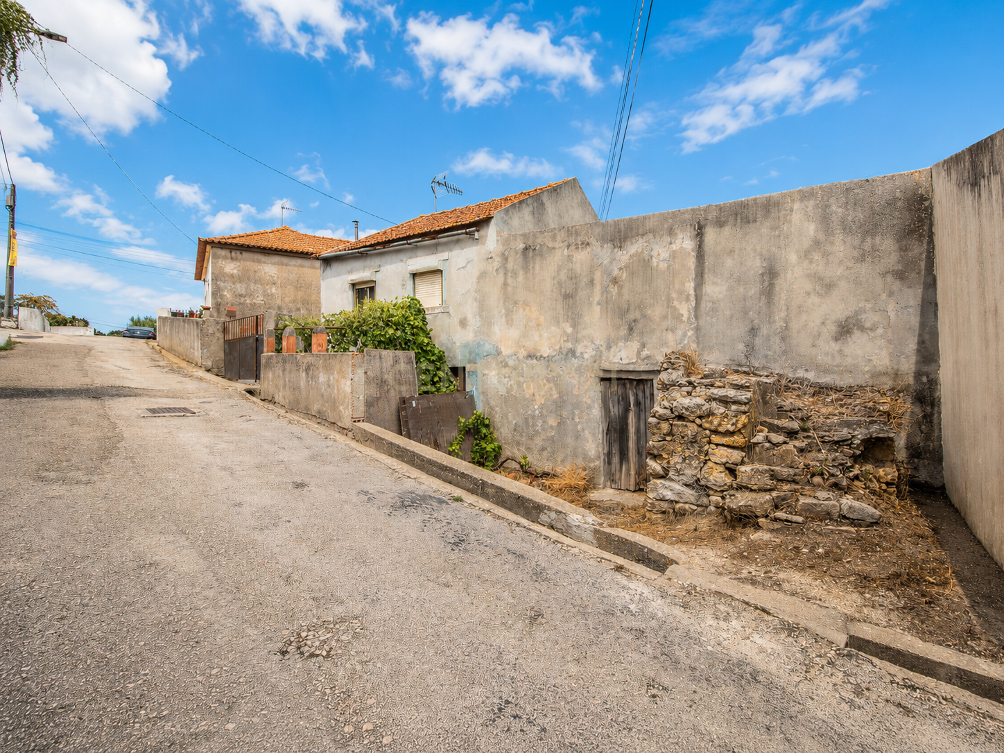 Moradia para recuperar com 250 m² em Vila Verde – Figueira da Foz