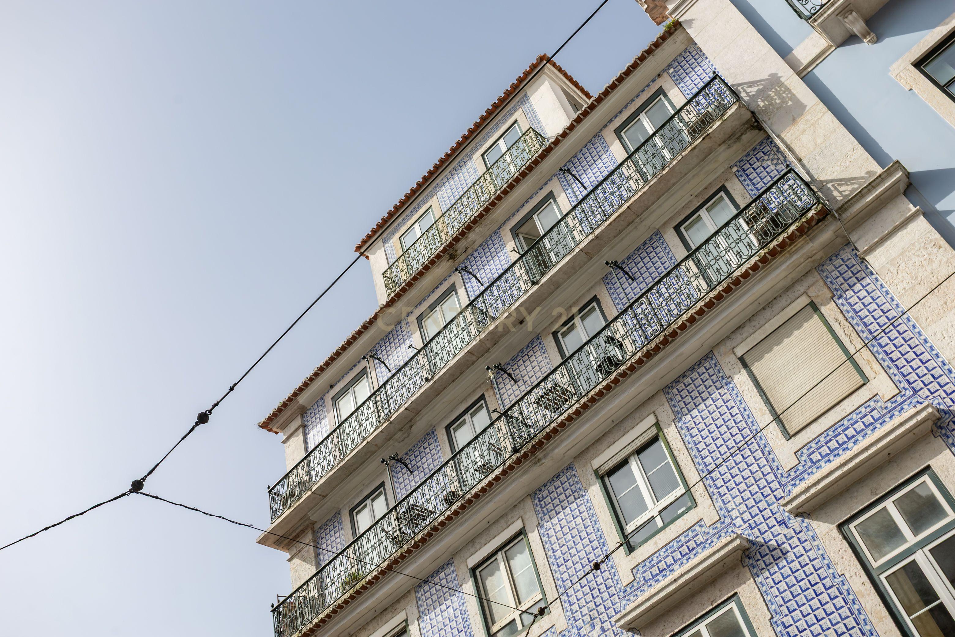 Apartamento 10 assoalhadas CHIADO