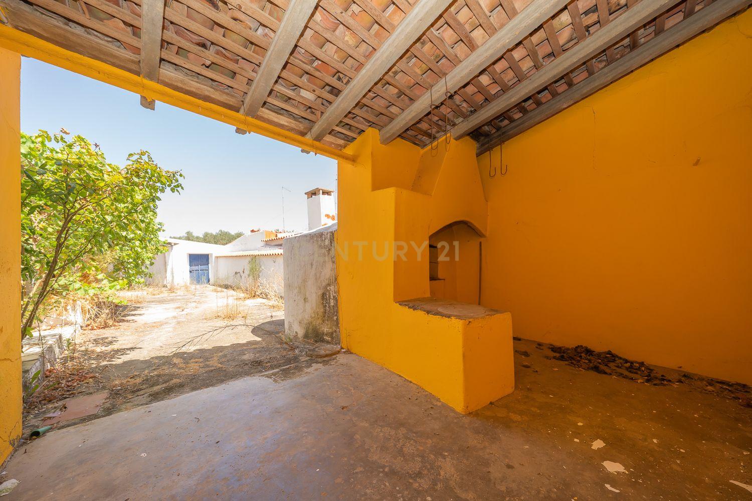 Fotografia 6 de Moradia T2 para Remodelação Total em Vale de Açor de Cima – Mértola
