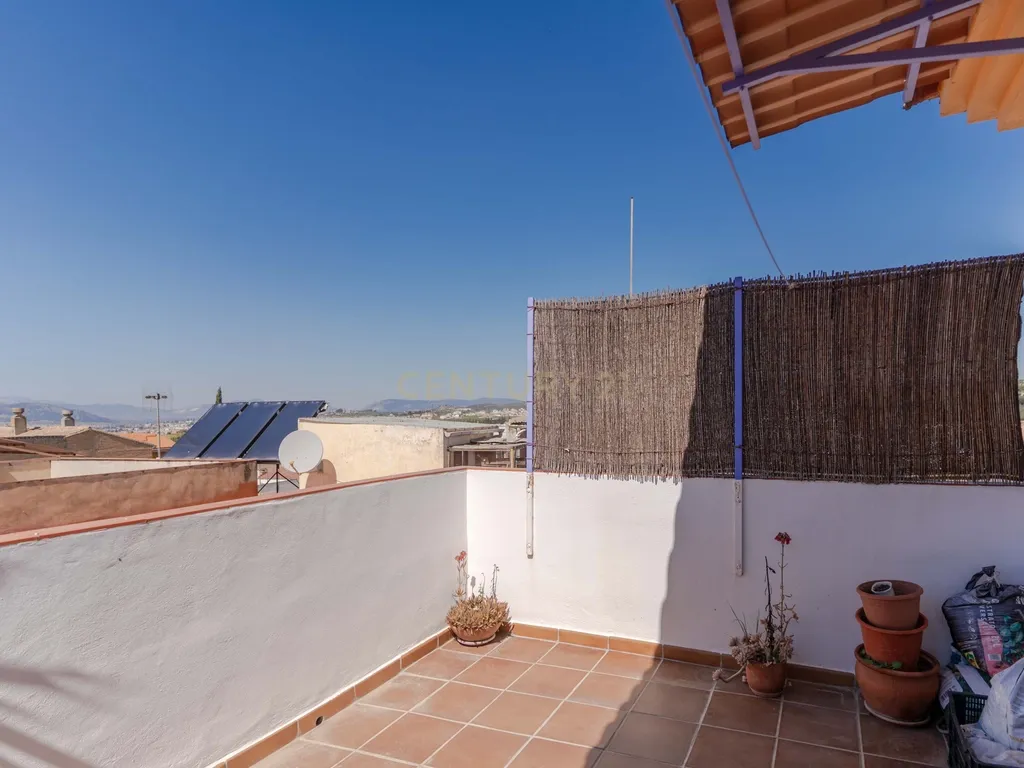 Apartamento T4 com Vista Panorâmica em Pulianas, Granada - Image 36