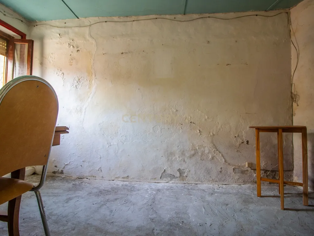 Casa típica portuguesa para remodelação a poucos minutos das praias da Figueira da Foz - Image 10