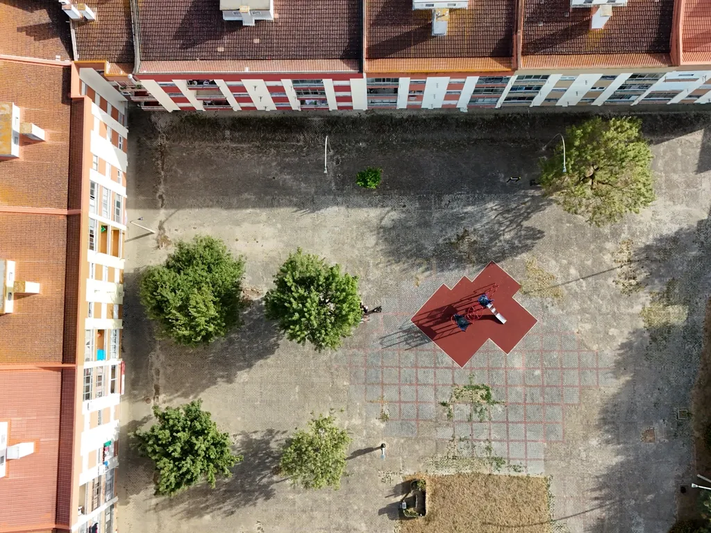 Apartamento T2 com Duas Varandas, no Centro do Pinhal Novo - Image 23