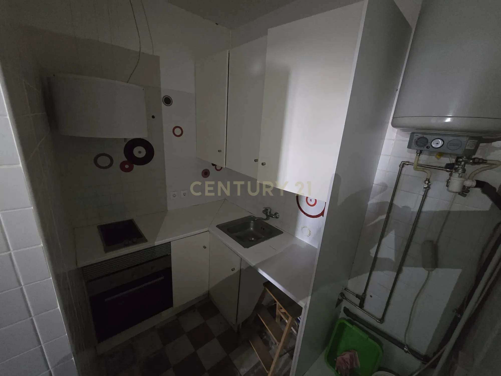 Apartamento T0 em Lisboa com LICENÇA AL válida e transmissível - Image 9