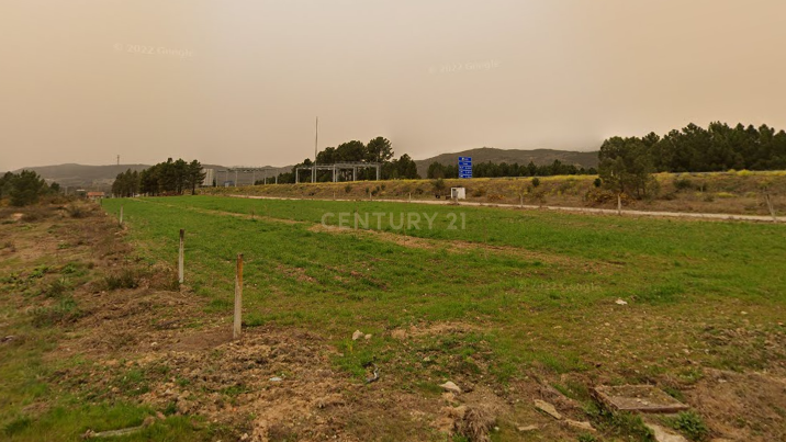 Armazém com Parque de Estacionamento – Localização Estratégica - Image 10