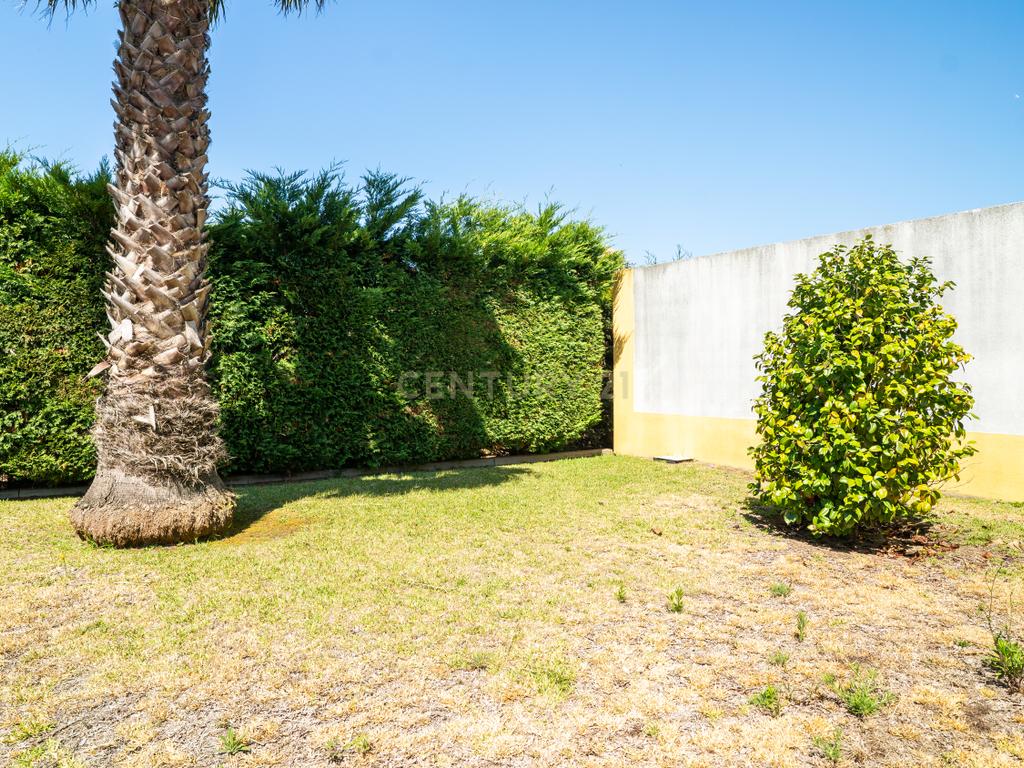 Moradia T4 Isolada com 308 m2 de construção, Jardim, com 4270 m² de Terreno. - Image 88