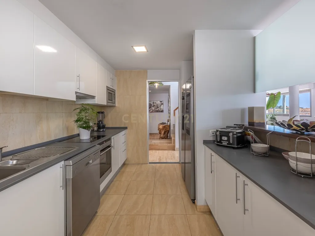 Exclusivo triplex de luxo com solário e jacuzzi em La Cala de Mijas - Image 17