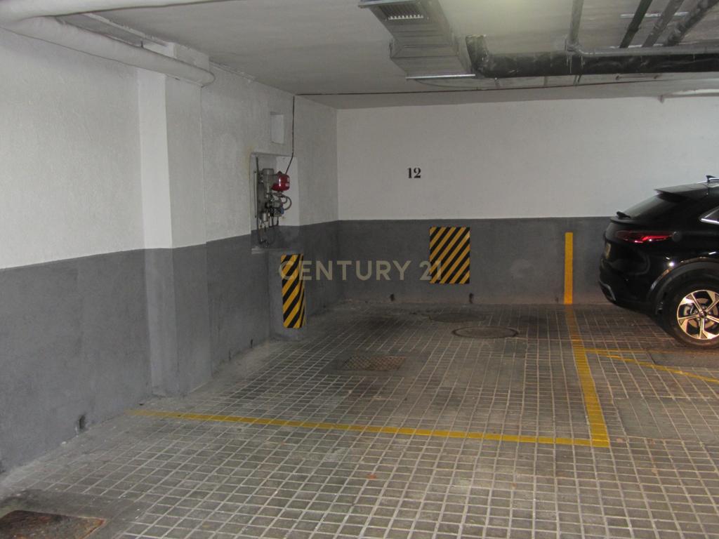 EXCLUSIVO APARTAMENTO EM URBANIZAÇÃO COM JARDIM E PISCINA - Image 37