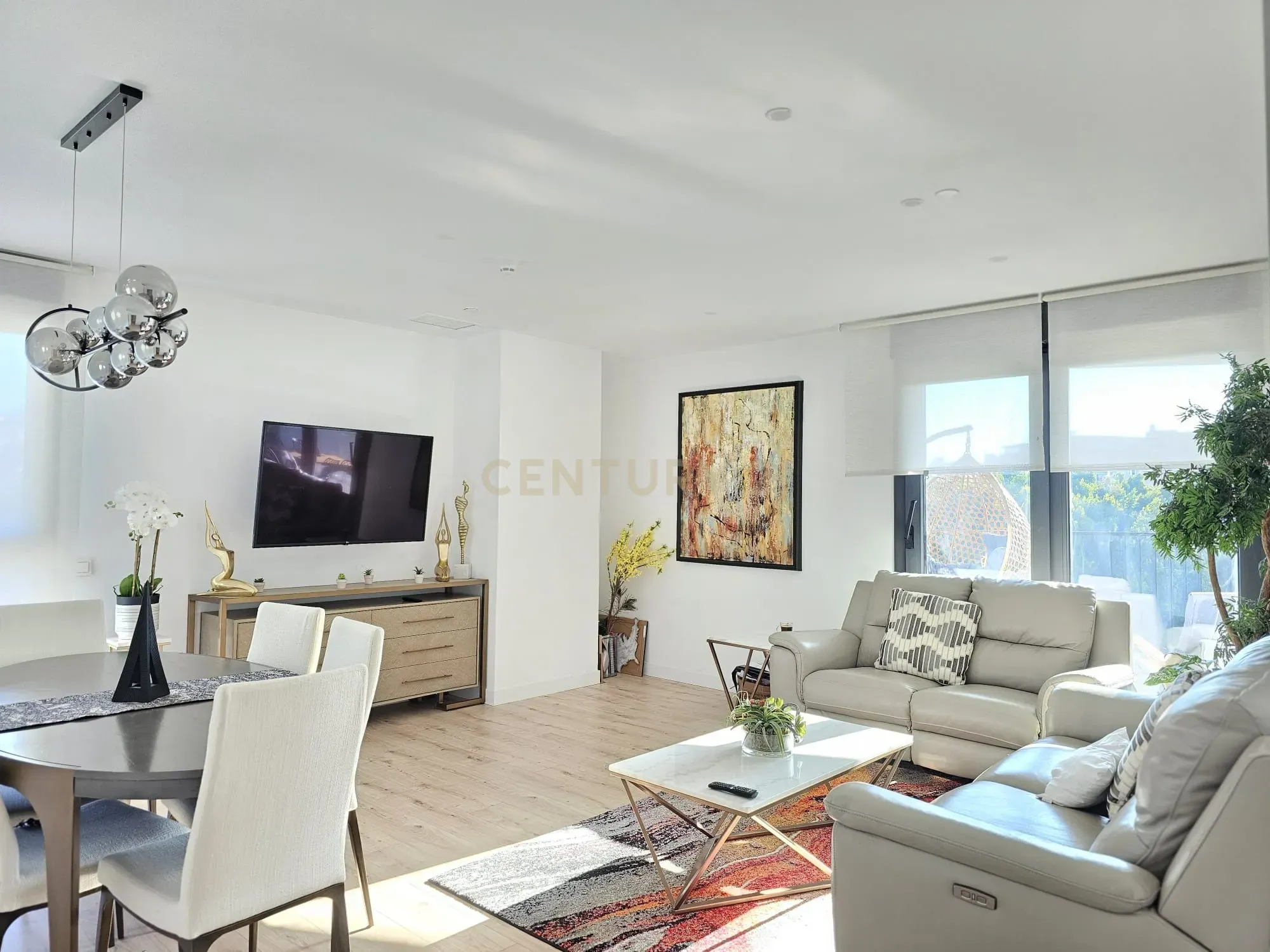 Apartamento Novo em Málaga com 3 Quartos e Despesas Incluídas - Image 1