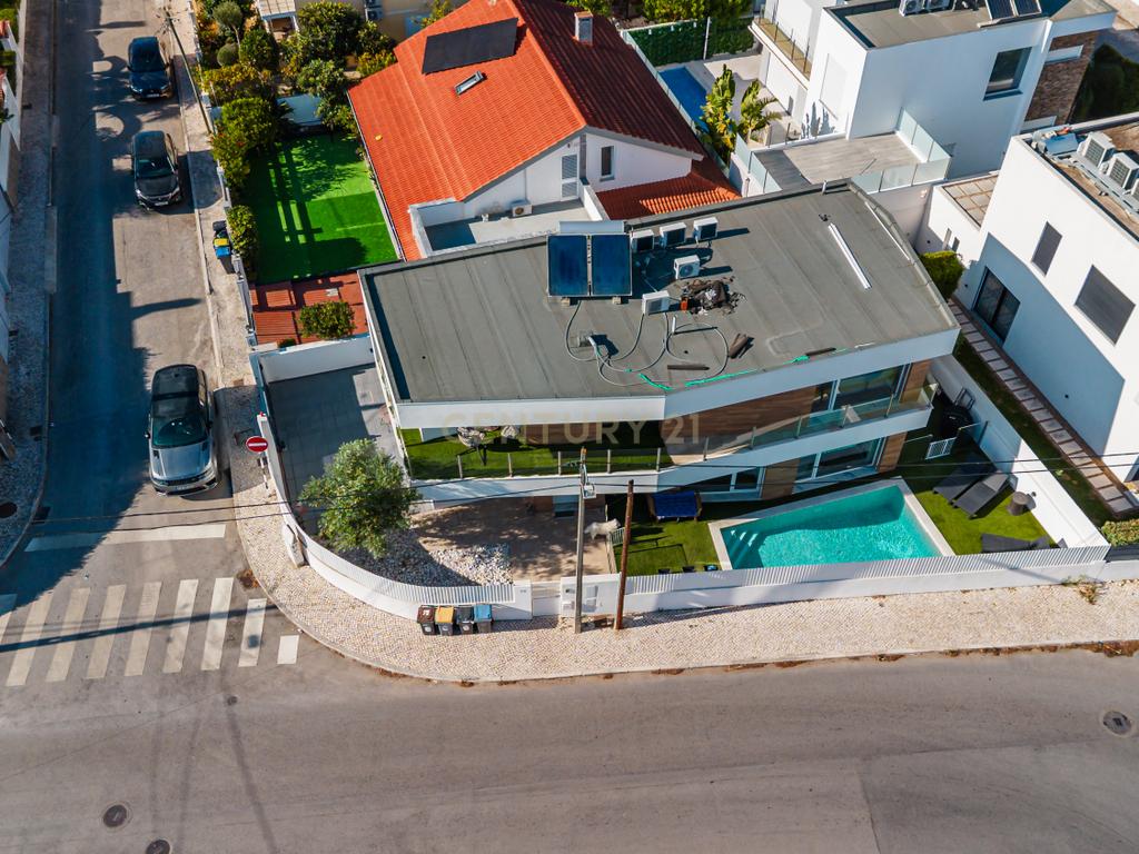 Moradia T4 Contemporânea com piscina, na Aroeira, perto do golf e praias - Image 43