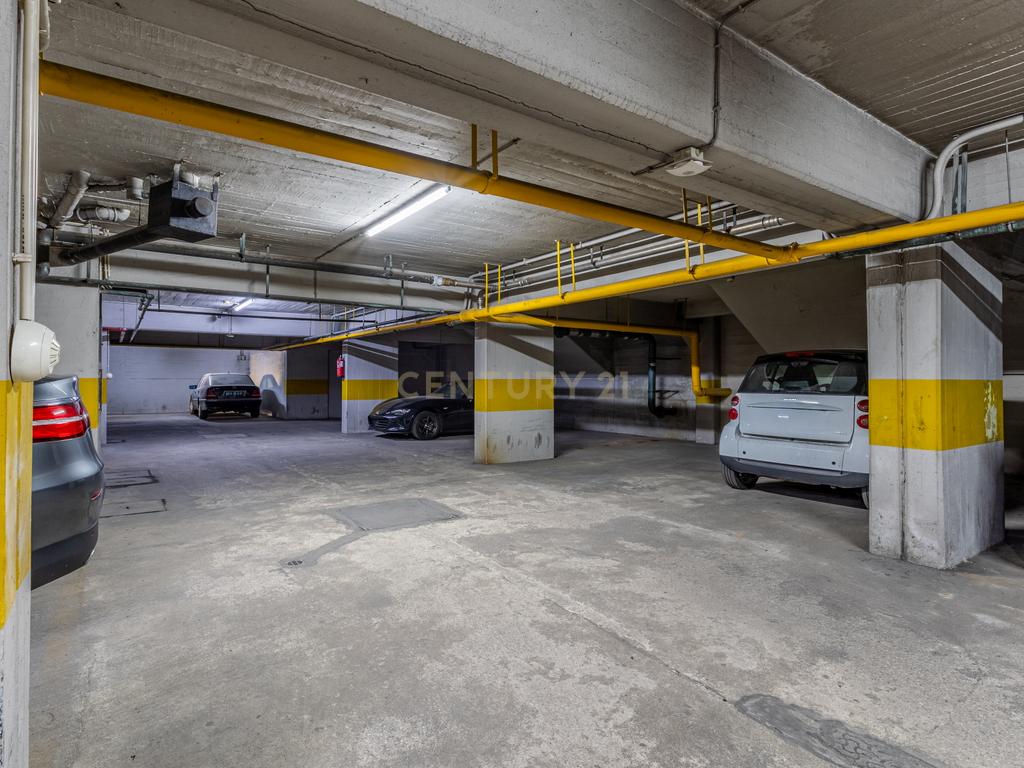 T2 Totalmente remodelado no Campo Grande com lugar de garagem - Image 34