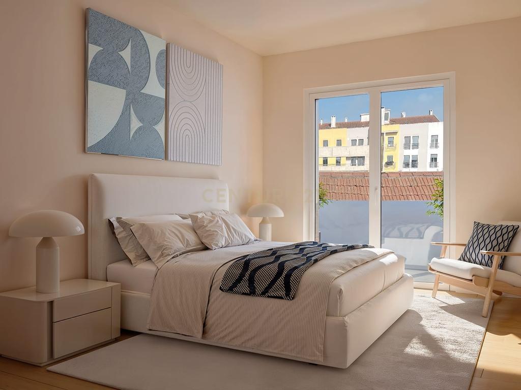 Espectacular Apartamento T3, totalmente remodelado, no centro do Montijo - Image 13