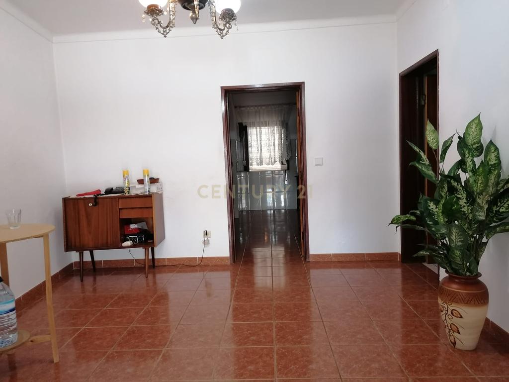 Moradia Térrea T3 com quintal e sótão, Guadalupe, Évora - Image 8