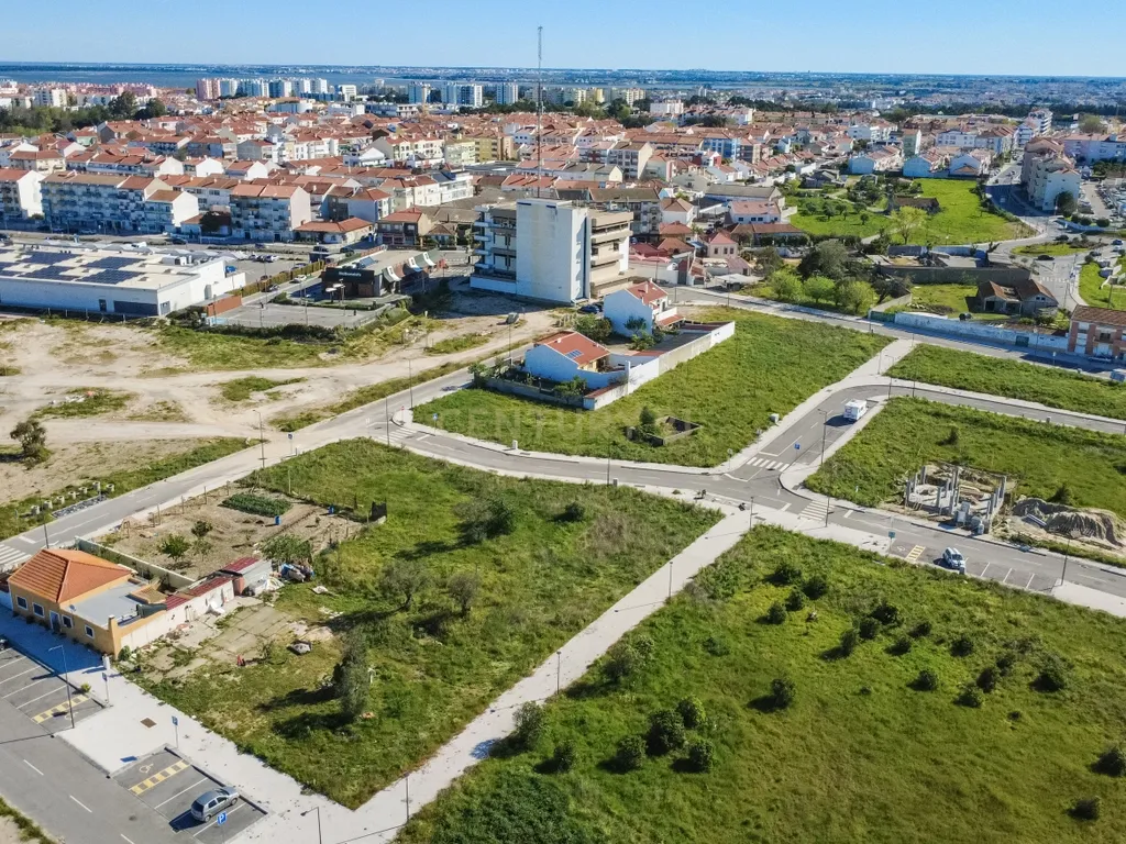 Terreno Urbano em Barreiro - Image 5