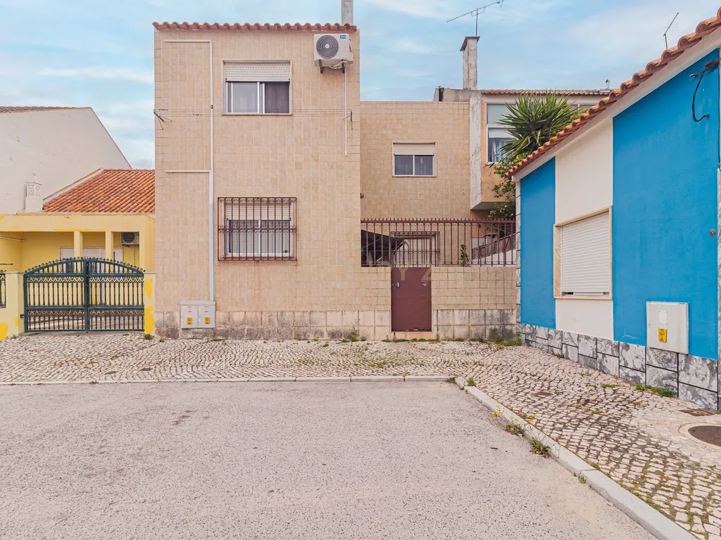 Moradia T4 em Afonseiro - Montijo - Image 58