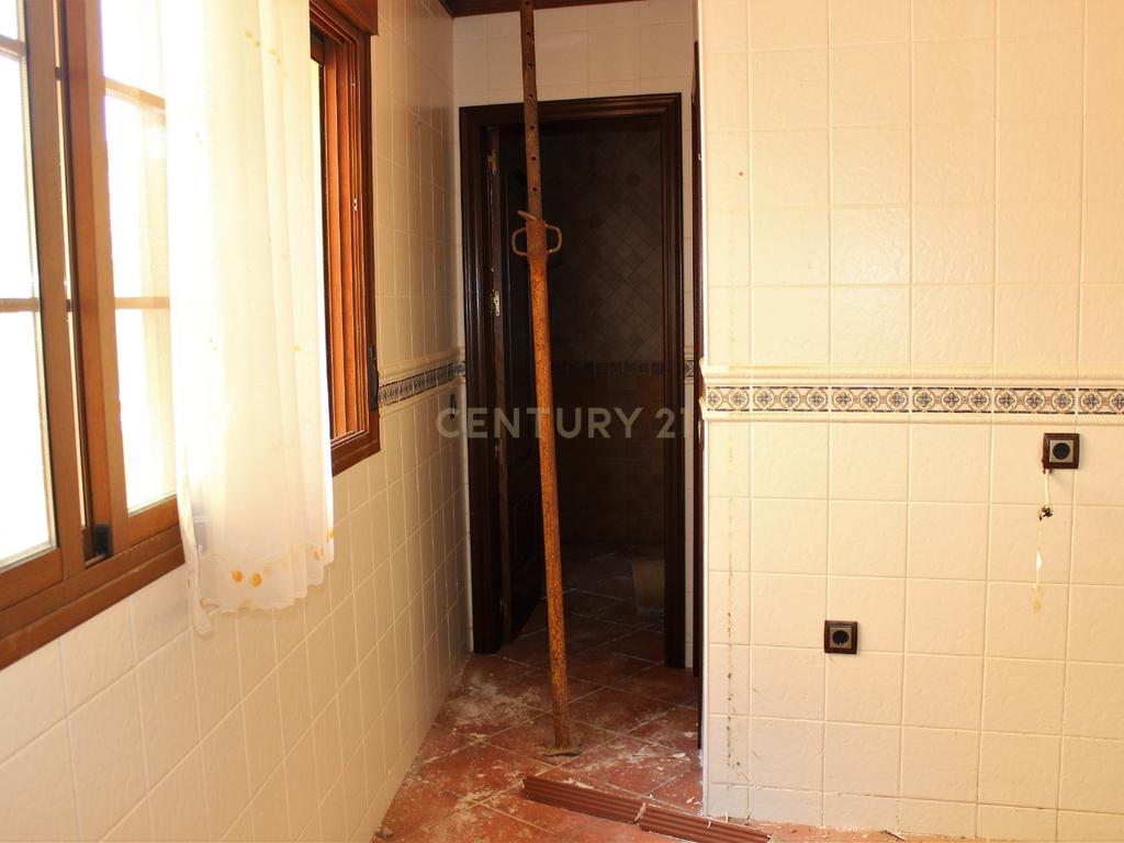  - Image 14