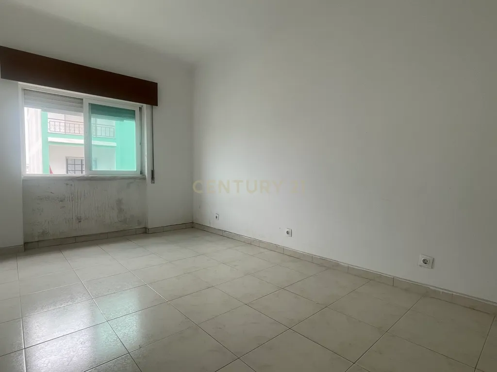 Apartamento T3, com Logradouro, em São Sebastião, Setúbal - Image 13