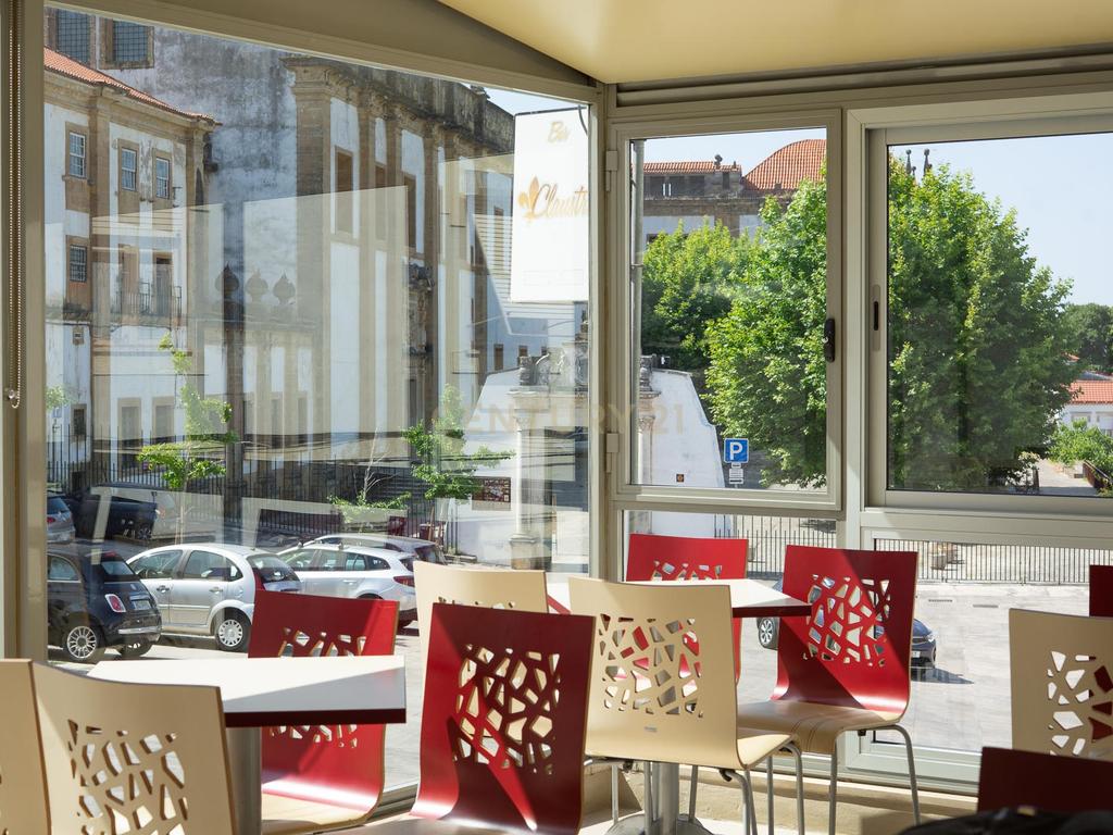 Trespasse de Café‑Bar Junto ao Futuro Hotel 5★ no Mosteiro Novo de Santa Clara – Coimbra - Image 2