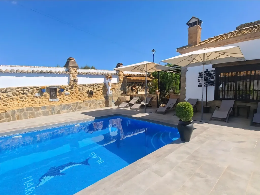 Exclusiva Propriedade Boutique com 3 Apartamentos Independentes, Piscina e Jardim Privado perto de Ronda – Elevada Rentabilidade Turística - Image 49