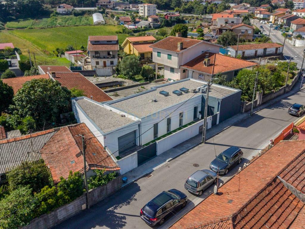 Moradia T3 térrea, moderna e pronta a habitar - Image 37