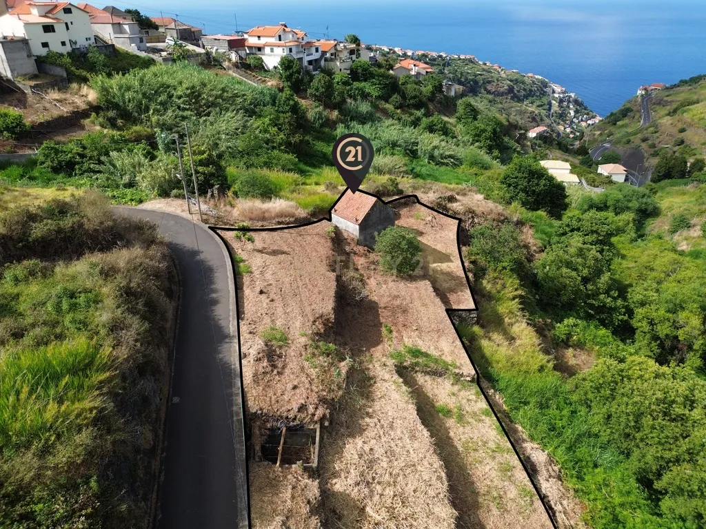 Terreno com Vista Mar Definitiva à Venda – Calheta, Madeira - Image 7
