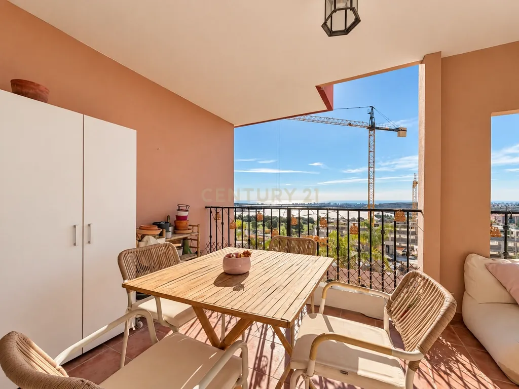 Apartamento totalmente renovado com terraço de 20 m² e piscina em Bonalba - Image 6
