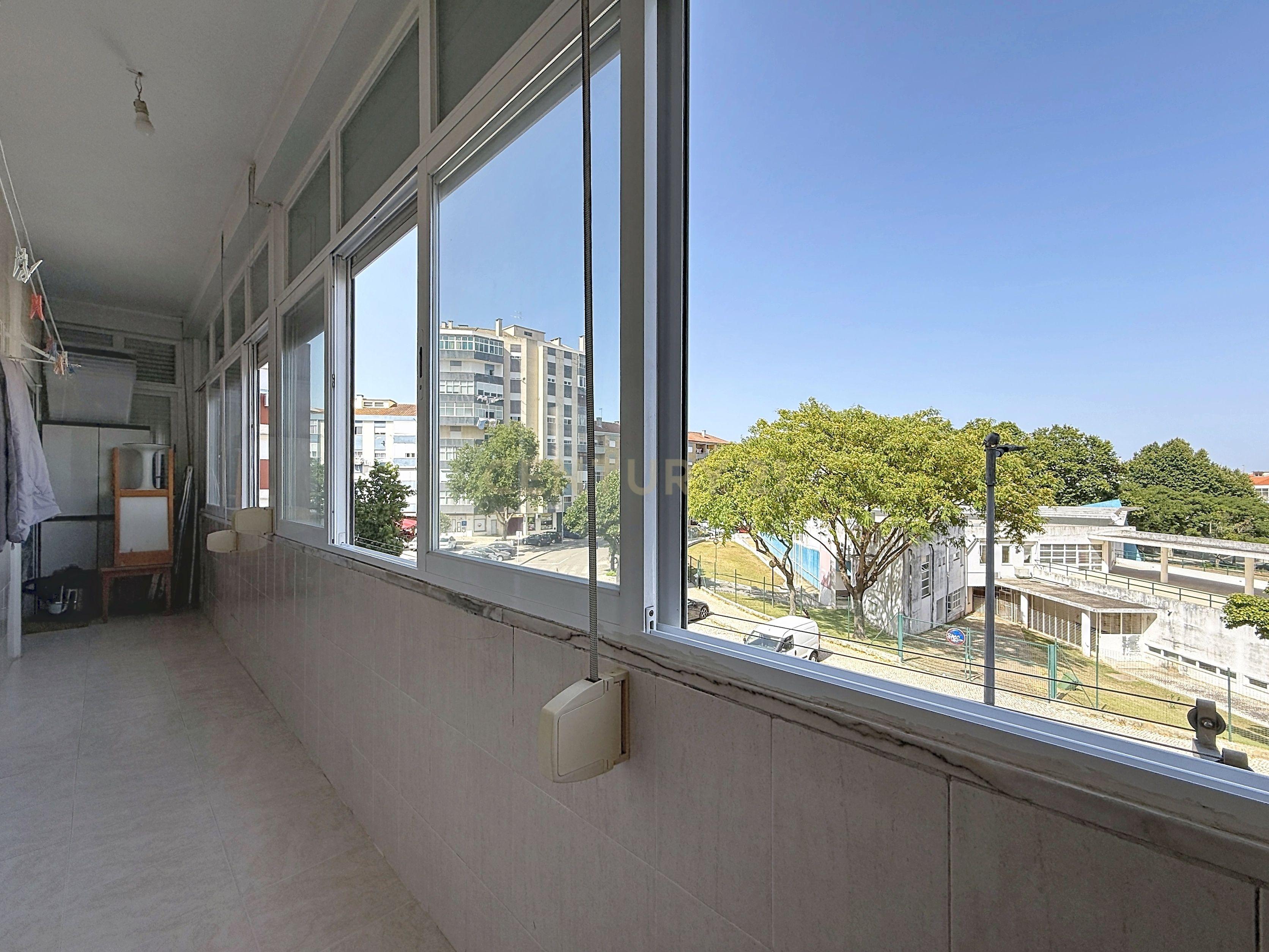 Fotografia 9 de Apartamento T3 em Amora, Seixal - Oportunidade Única!