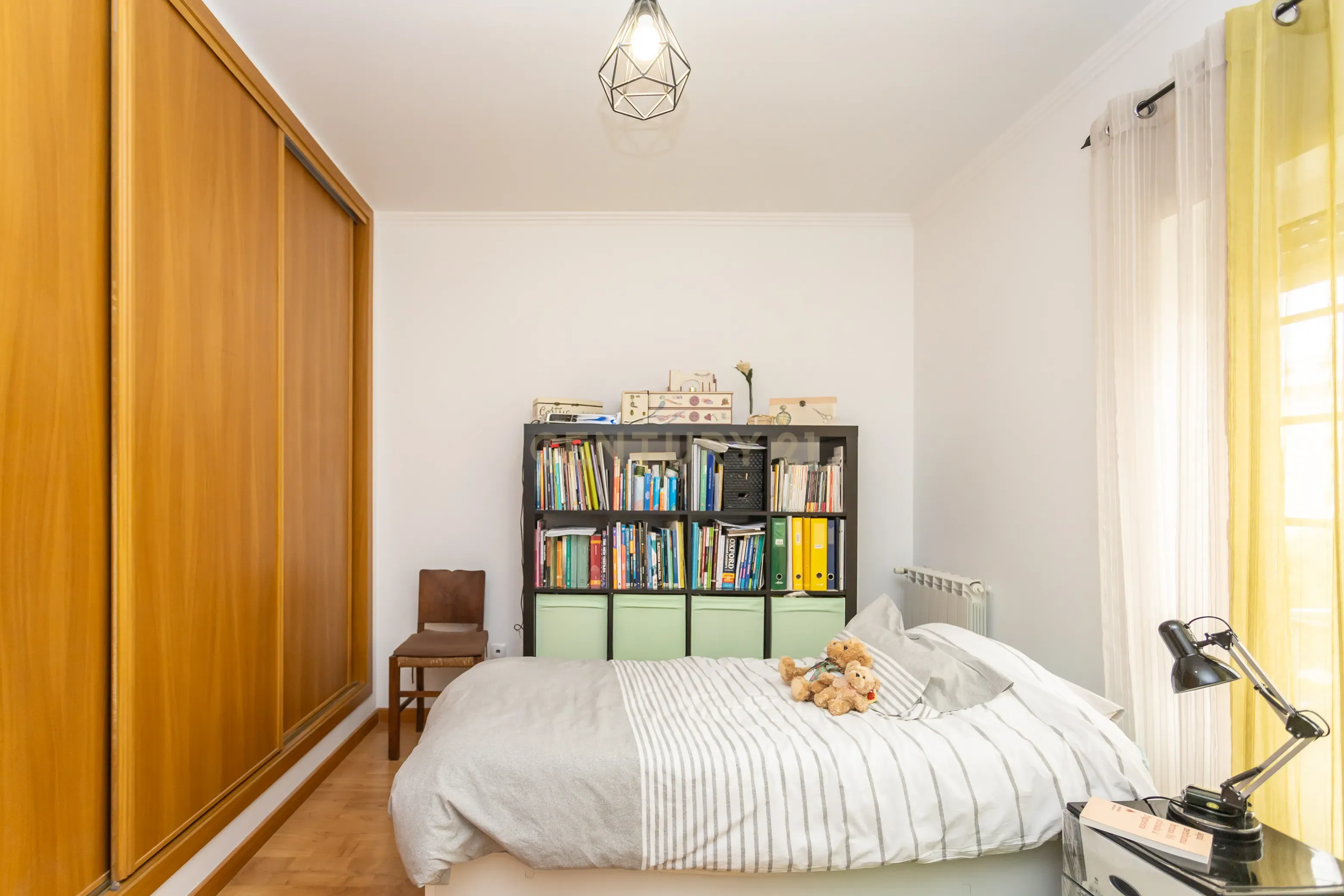 Apartamento T3 com Garagem e Boa Exposição Solar - Pinhal Novo - Image 11
