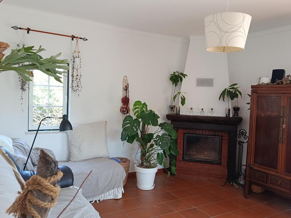 Casa Isolada em Sampaio-Sesimbra, Setúbal com Piscina e Vista Panorâmica - Image 9