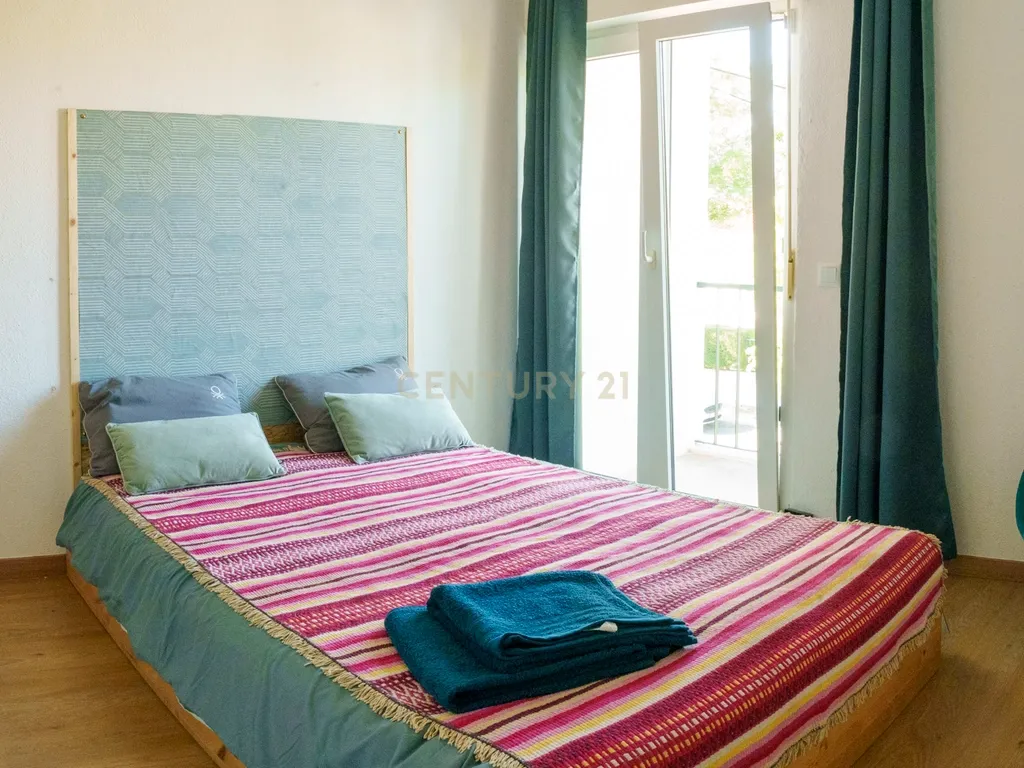 Espetacular moradia T5 em Oeiras- Alto da Barra com Jardim, Terraço e tudo pertinho de si! - Image 27