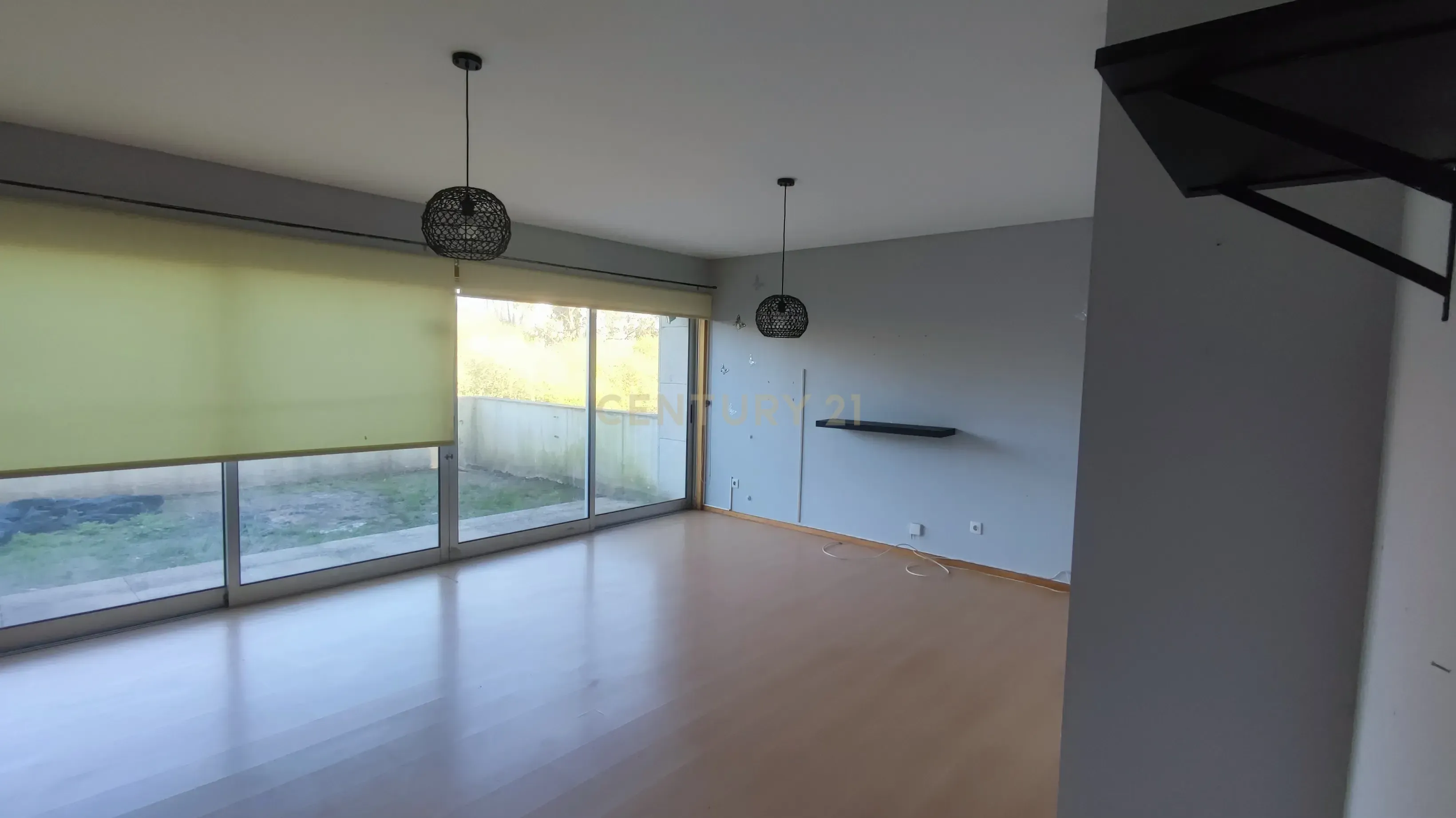 Apartamento T2 com Terraço e Garagem, Maia (Ao Aeroporto) - Image 8