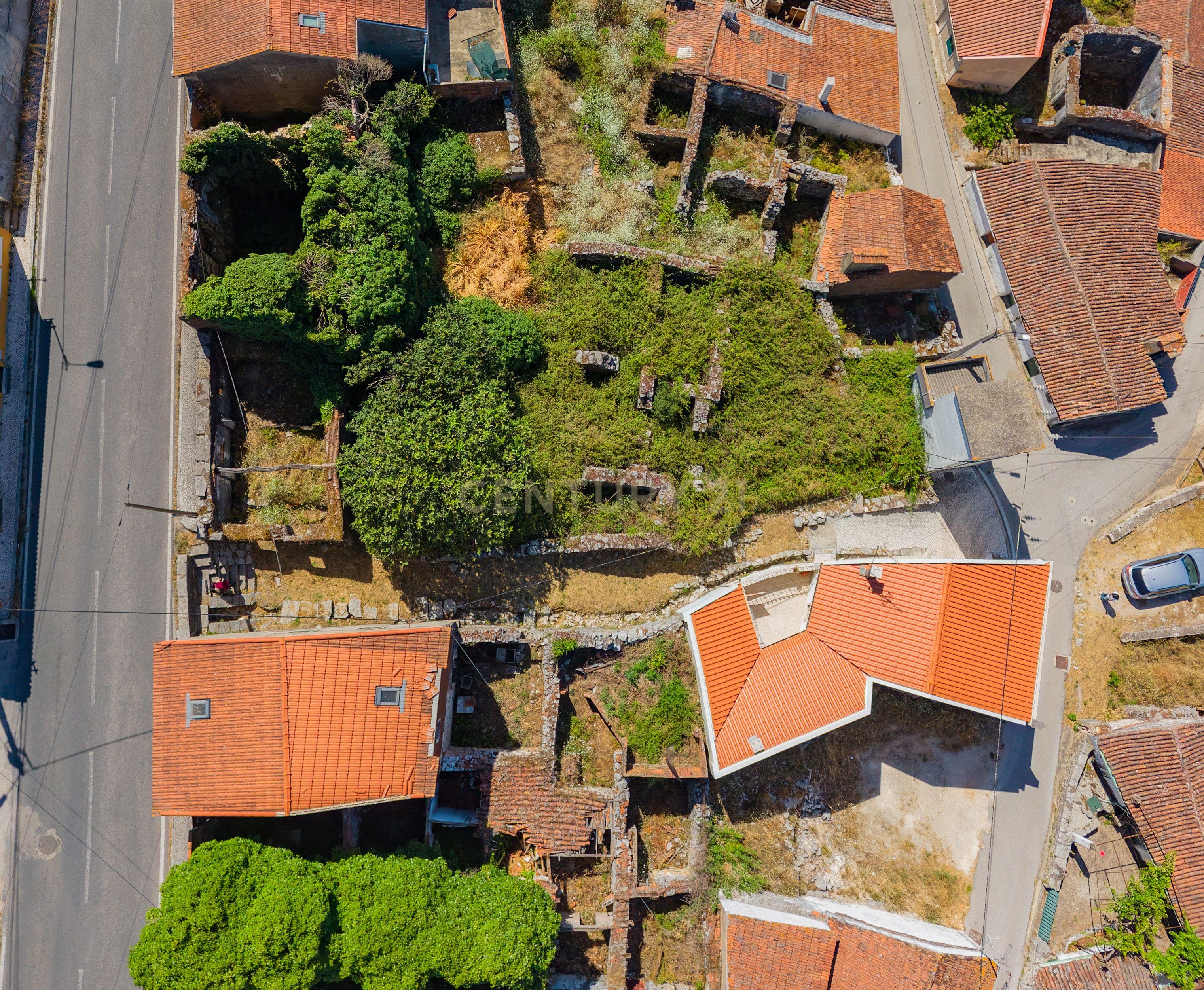 Fotografia 4 de Ruína para reconstrução em Mira de Aire