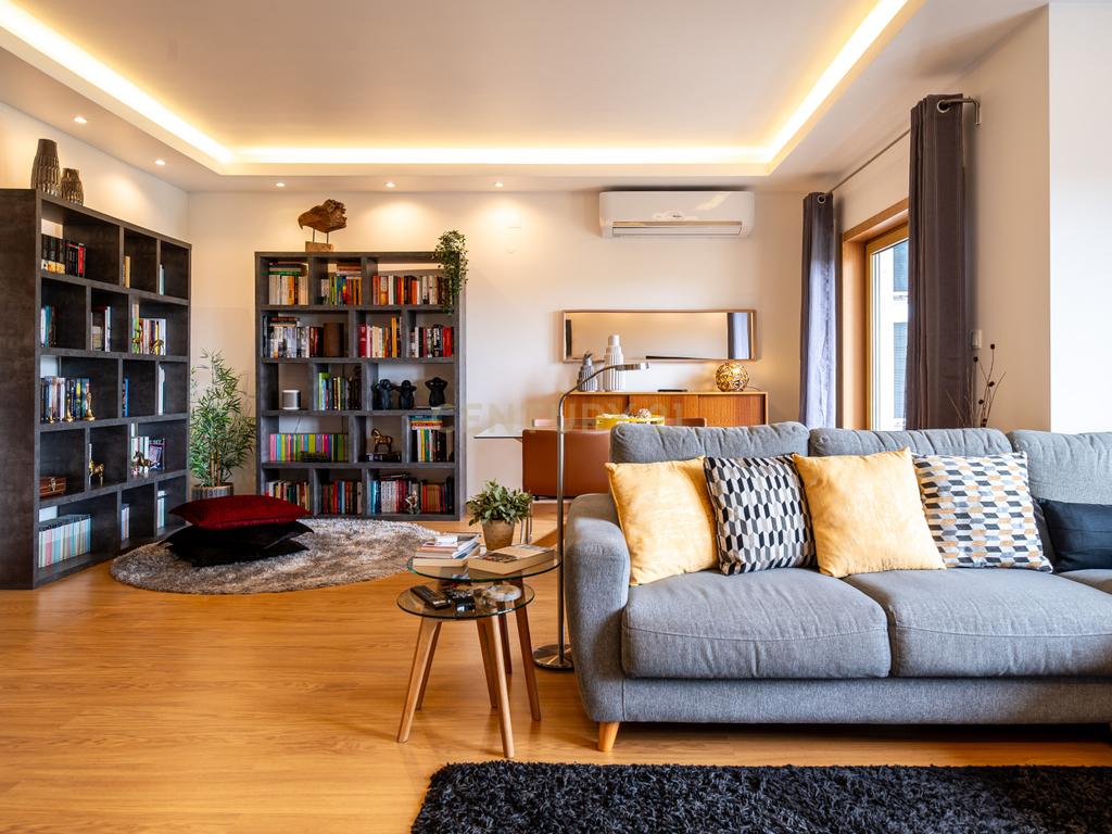 Apartamento T3+1 com Sótão de 100m² na Abrunheira – Oportunidade Única!   - Image 5