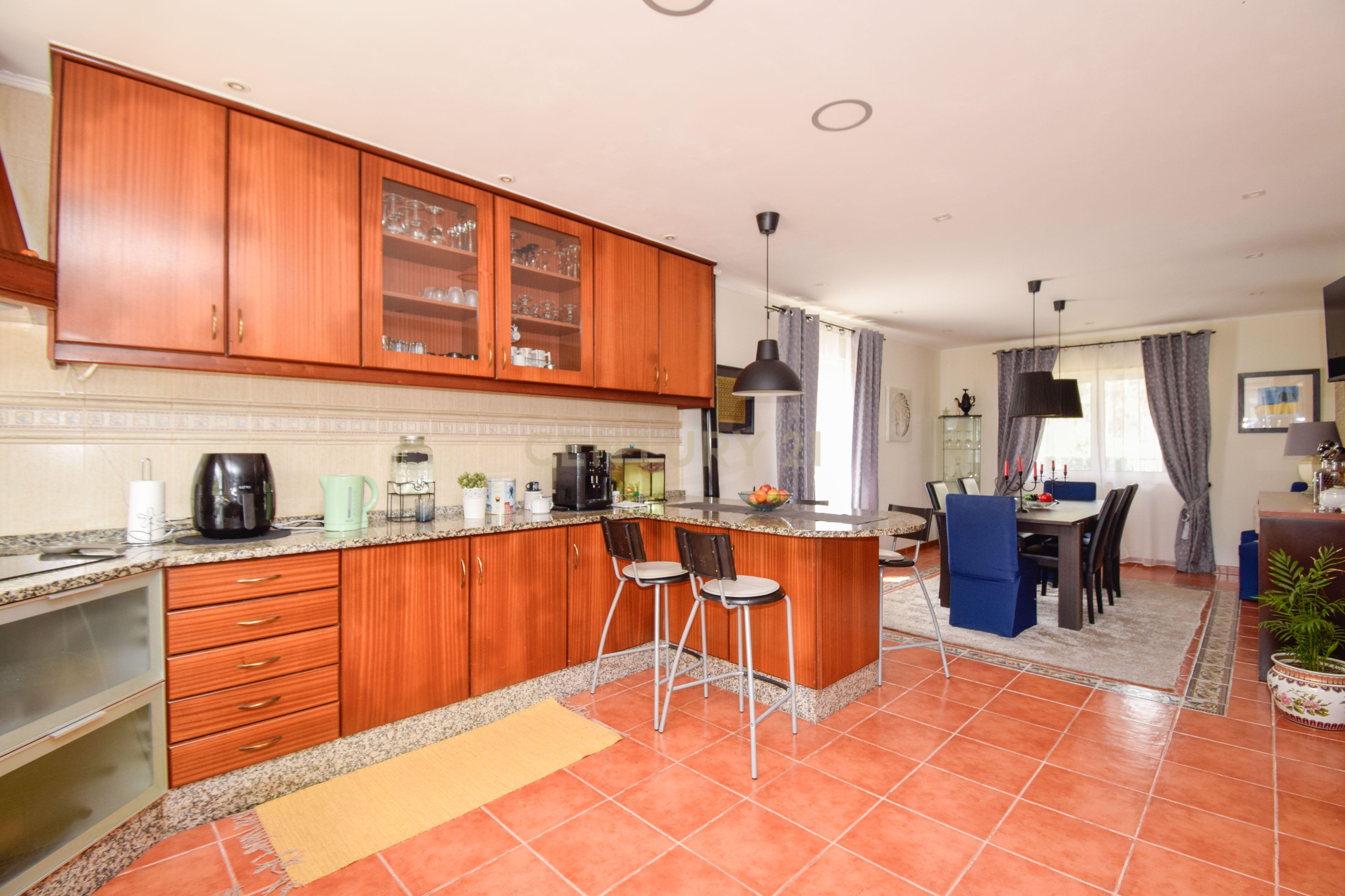 Moradia T5 de Sonho em Serra Chã – Caneças | Conforto, Natureza e Proximidade de Lisboa - Image 3