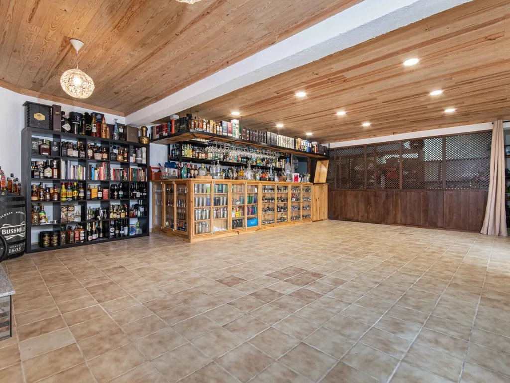 Apartamento T3 + 74m2 de área extra em Agualva-Cacém - Image 12