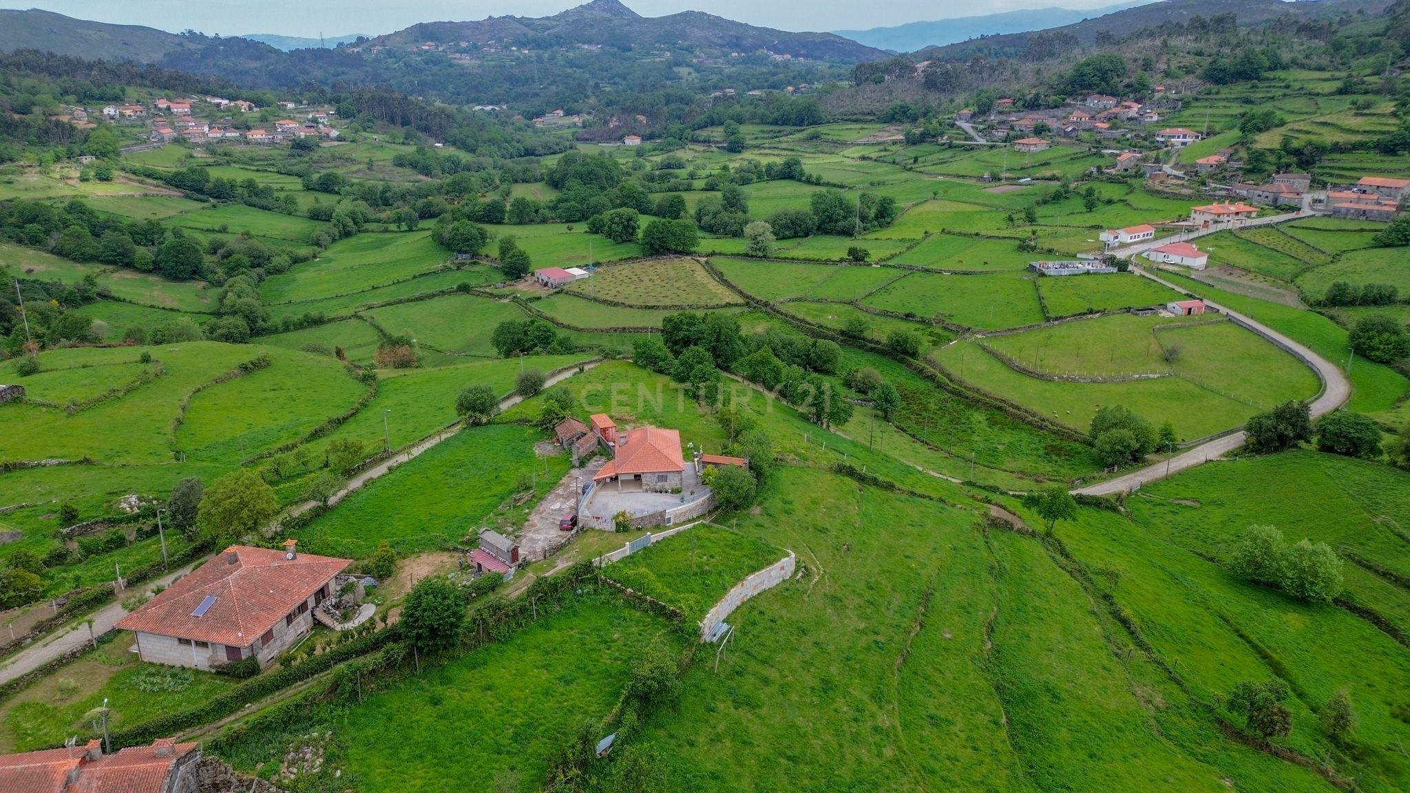 Moradia T4 à venda em Aboim da Nóbrega e Gondomar, Vila Verde — foto 27
