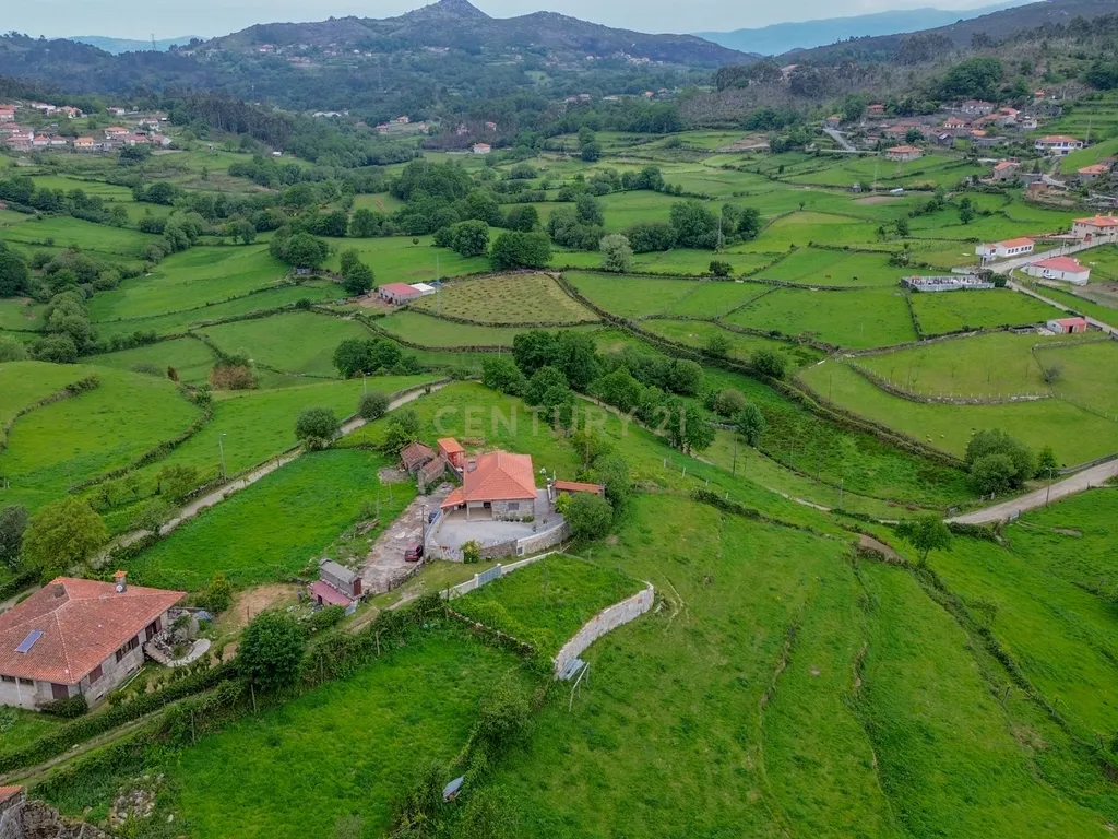 Moradia Renovada em Aboim da Nóbrega Gondomar e Vila Verde, Braga - Image 27