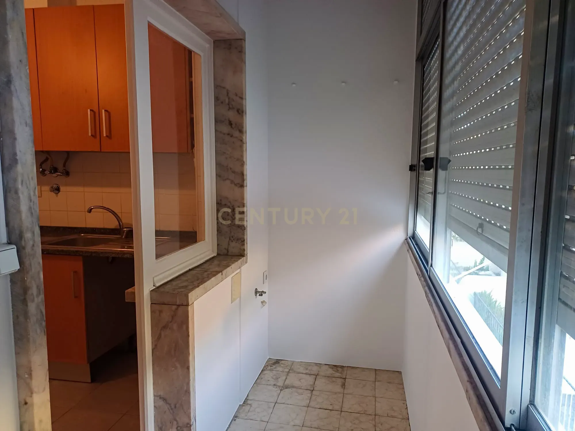 Apartamento T2, recentemente renovado,  no Lumiar Lisboa - More