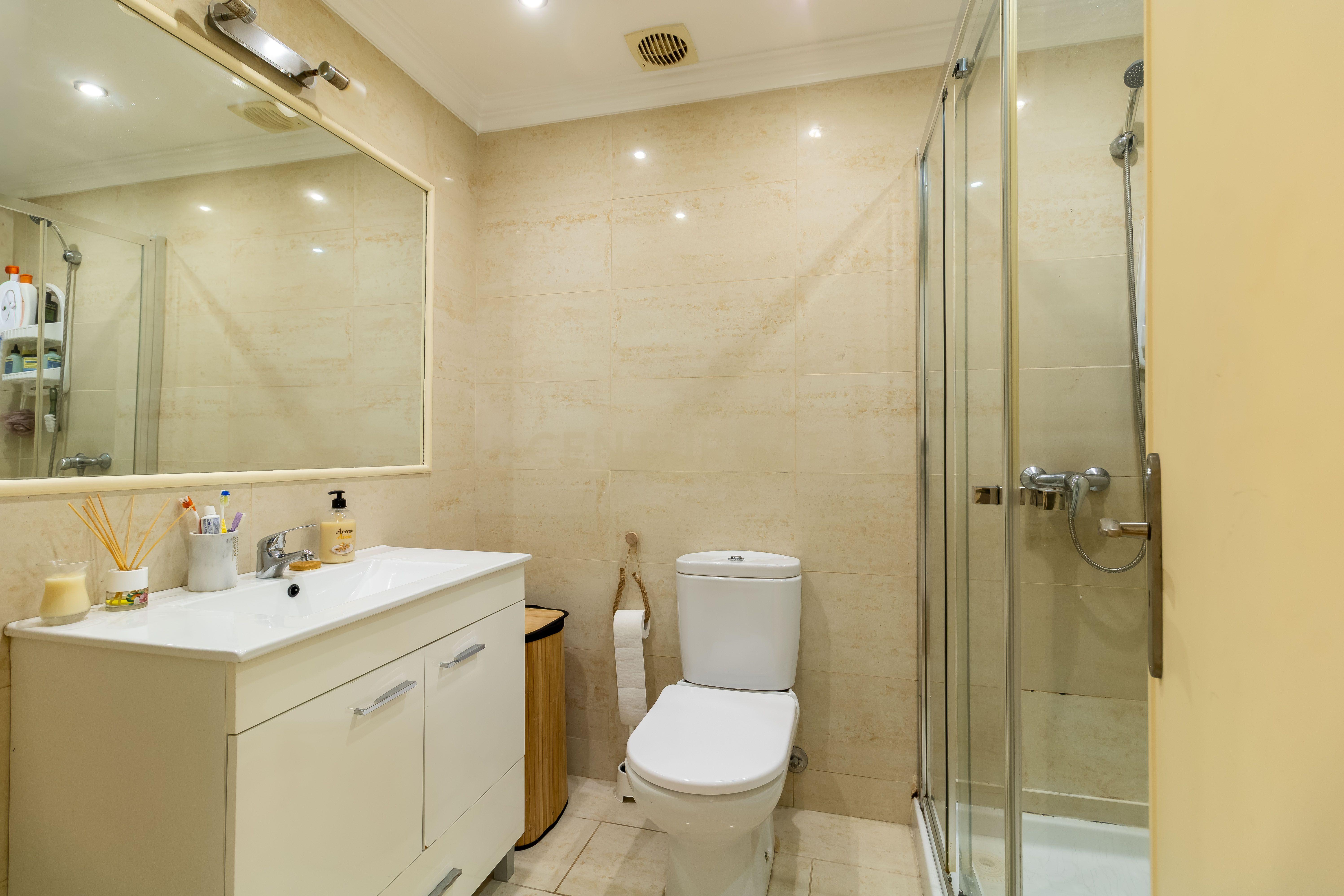 Fotografia 8 de T2 em Agualva-Cacém | 4.º andar com elevador | Excelente localização | Ideal para habitação ou investimento
