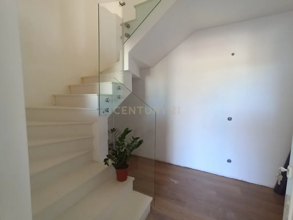 Moradia Geminada T3 em Construção na Quintinha - Sesimbra - Image 10
