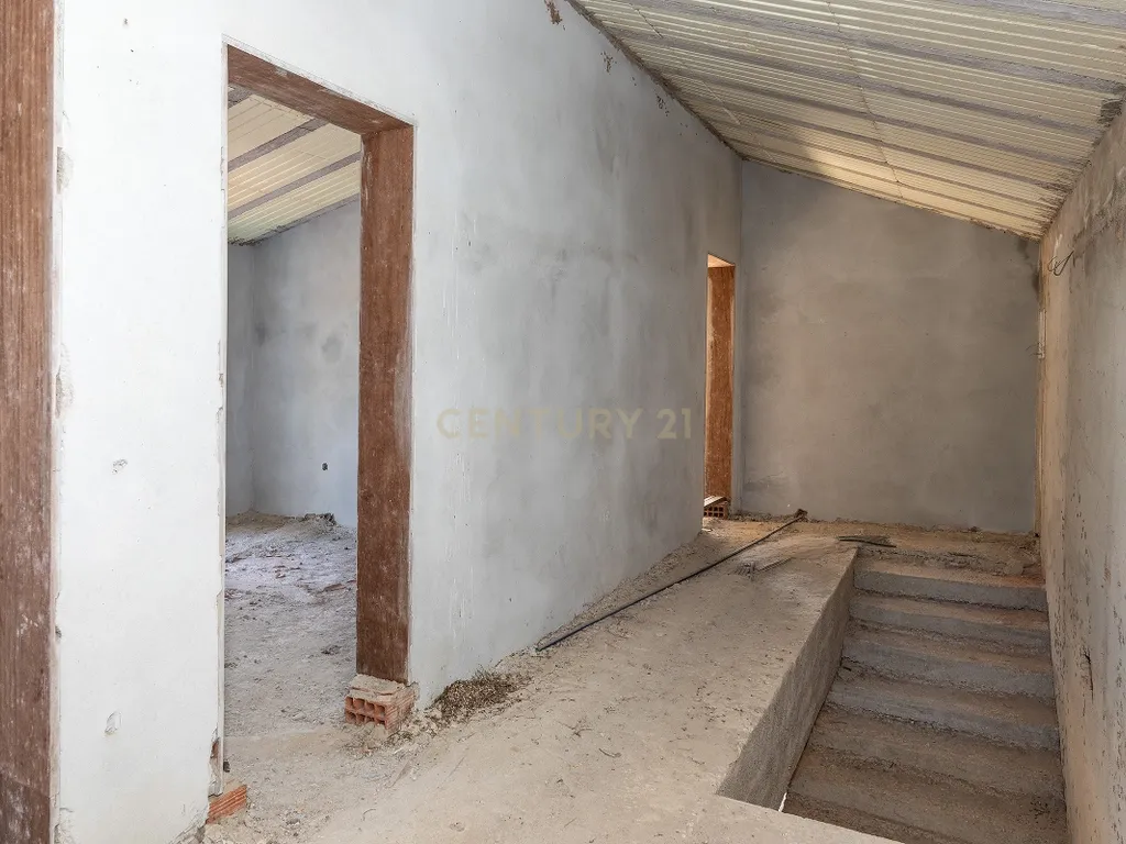 Moradia com Potencial de Investimento | Olhalvo - Alenquer - Image 29