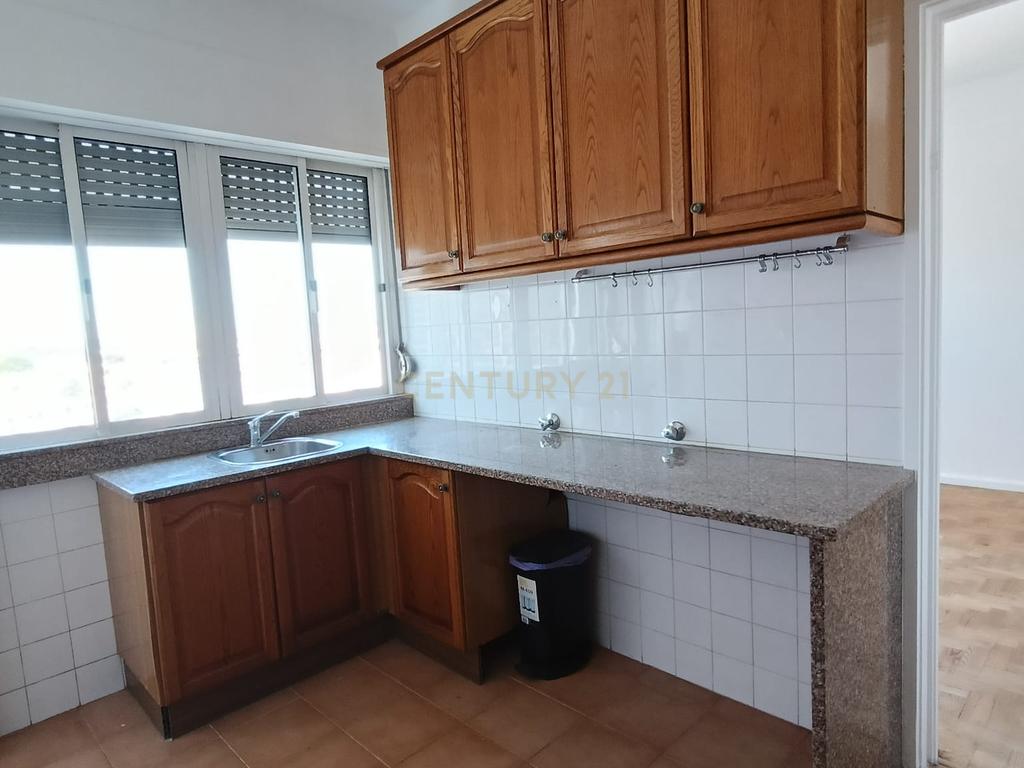 Apartamento 4 assoalhadas (T3) nos Olivais. Conforto e conveniência no coração da cidade - Image 6