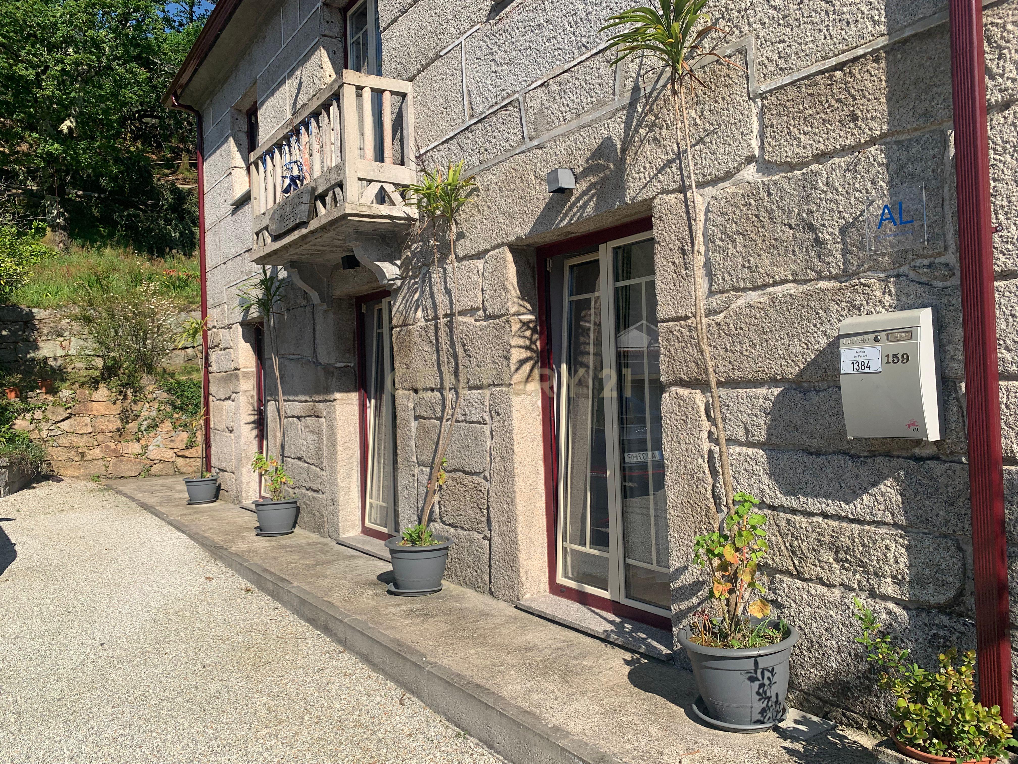  Magnífica Casa com 3 Apartamentos na Vila do Gerês  - Image 23