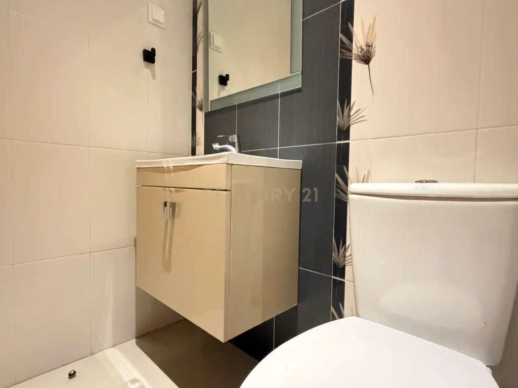 Apartamento T4 com Arrecadação, na Cascalheira, Pinhal Novo - Image 10