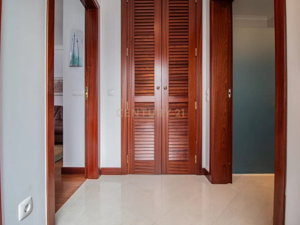 Moradia térrea T3+T0 com piscina, garagem e terreno com 2.257 m², no Ervedal, em Quiaios - Image 38